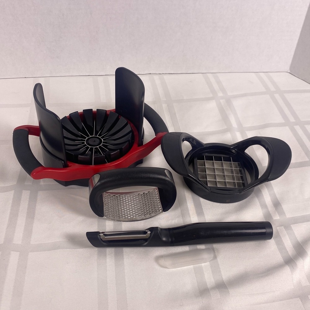 Kitchen gadget bundle of 4:‎ Slicer, peeler, cutter & press